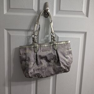 Coach Signature‎ Horse & Carriage Print Tote Bag Lavender Metallic Leather Trim